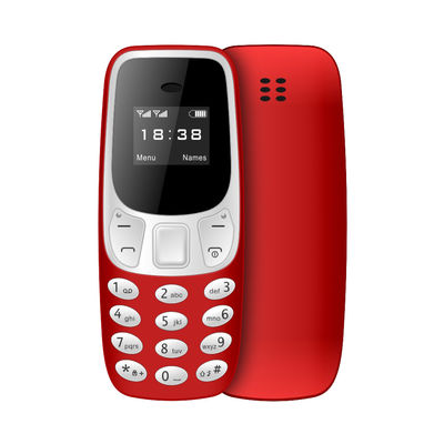 Bom preço. Telefone 2G com tela de 0,66 polegadas, slots de cartão SIM duplo e funcionalidade Bluetoth on-line