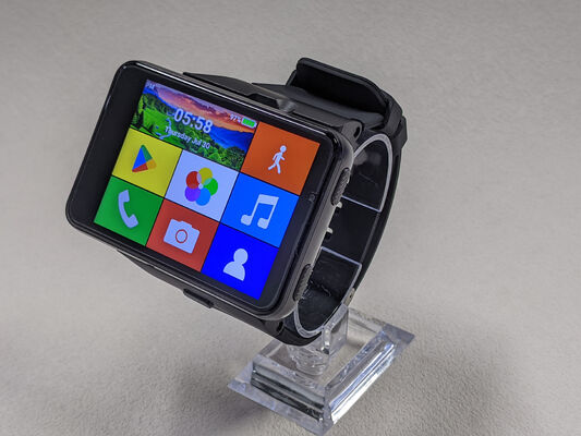 Bom preço. Smartwatch S999 plus com tela grande 4G, bateria grande, Wi-Fi, GPS, versão global e rede completa para homem on-line