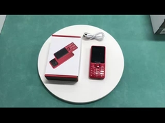 Telefone com botão 2.4'' 1500mAh Relógio de alarme Lâmpada de mão Leitor de música Dual SIM 2G recurso i79